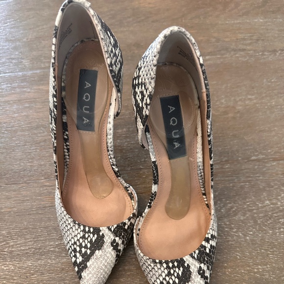 Aqua Heels - Picture 4 of 4